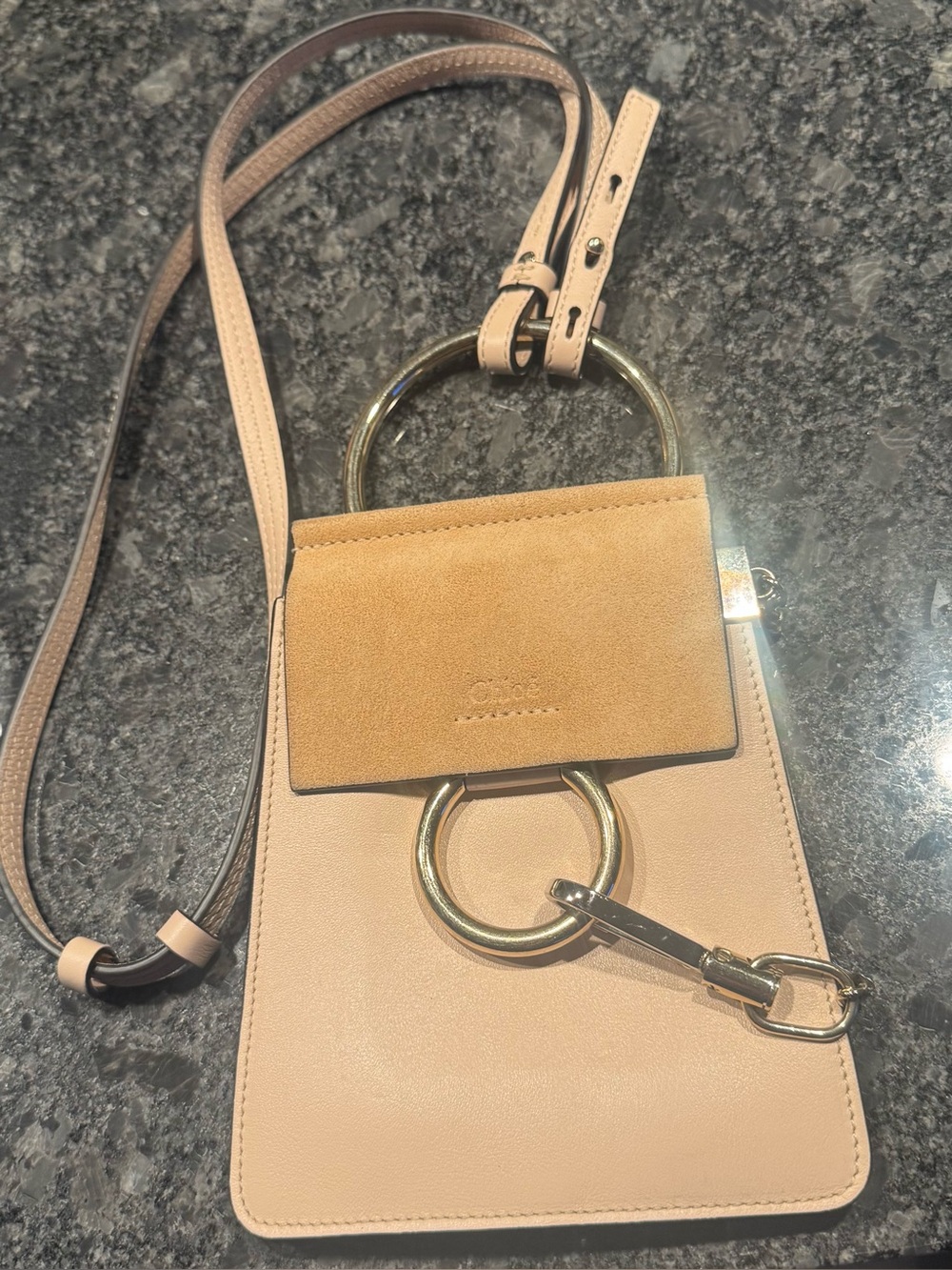 ☄️☄️☄️ Sale‼️CHLOÉ RARE CROSSBODY w COA. THIS IS 🔥 ☄️☄️